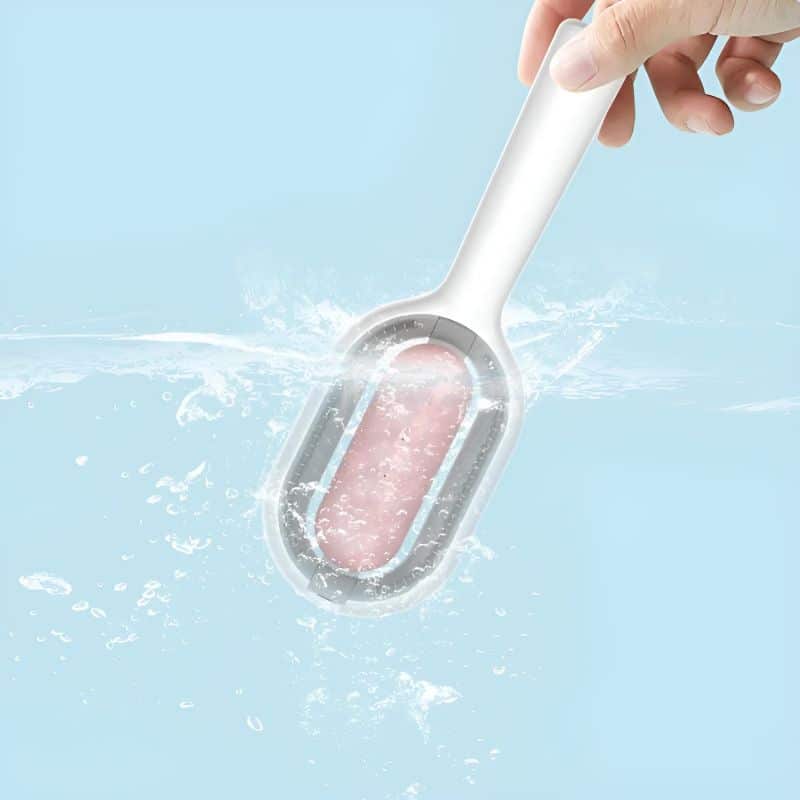 brosse anti poil chat simple à utiliser